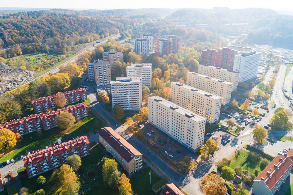 Ett flygfoto över ett stort lägenhetsområde